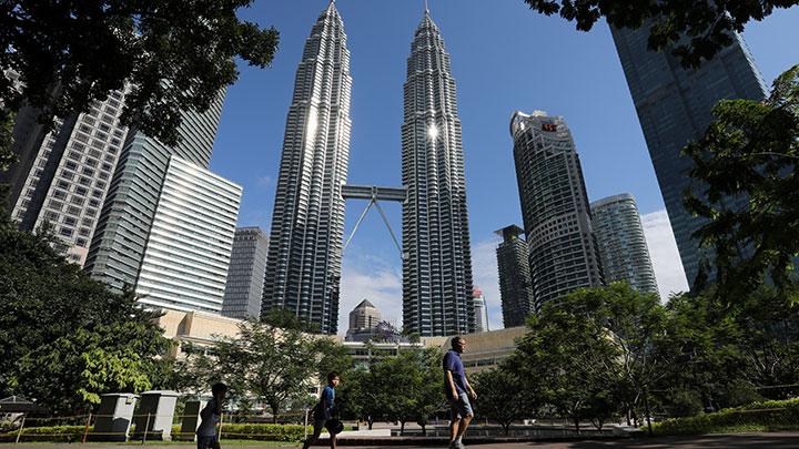 belajar umroh mandiri dengan ke luar negeri dulu